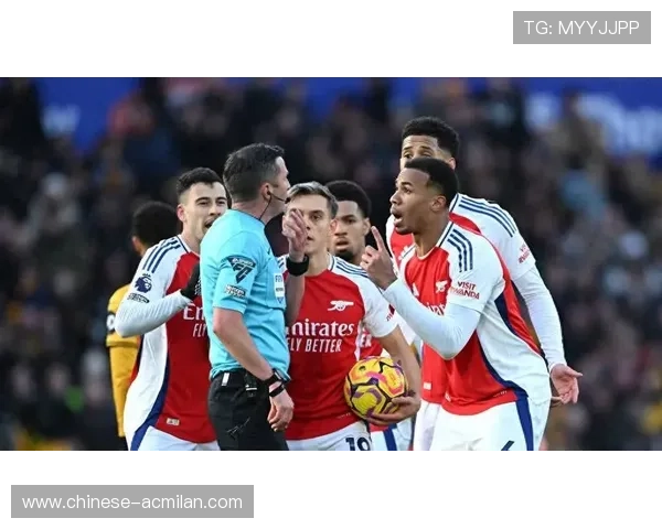 英超主帅言论引发风波，媒体热搜不休