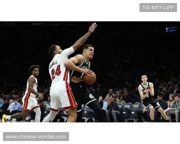 小波特底线抛投轻松得分，篮网攻势不断