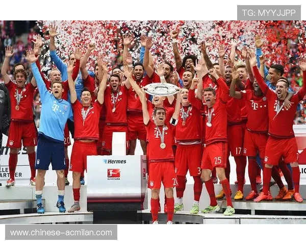 拜仁慕尼黑—托马斯插上抢点头球造成威胁