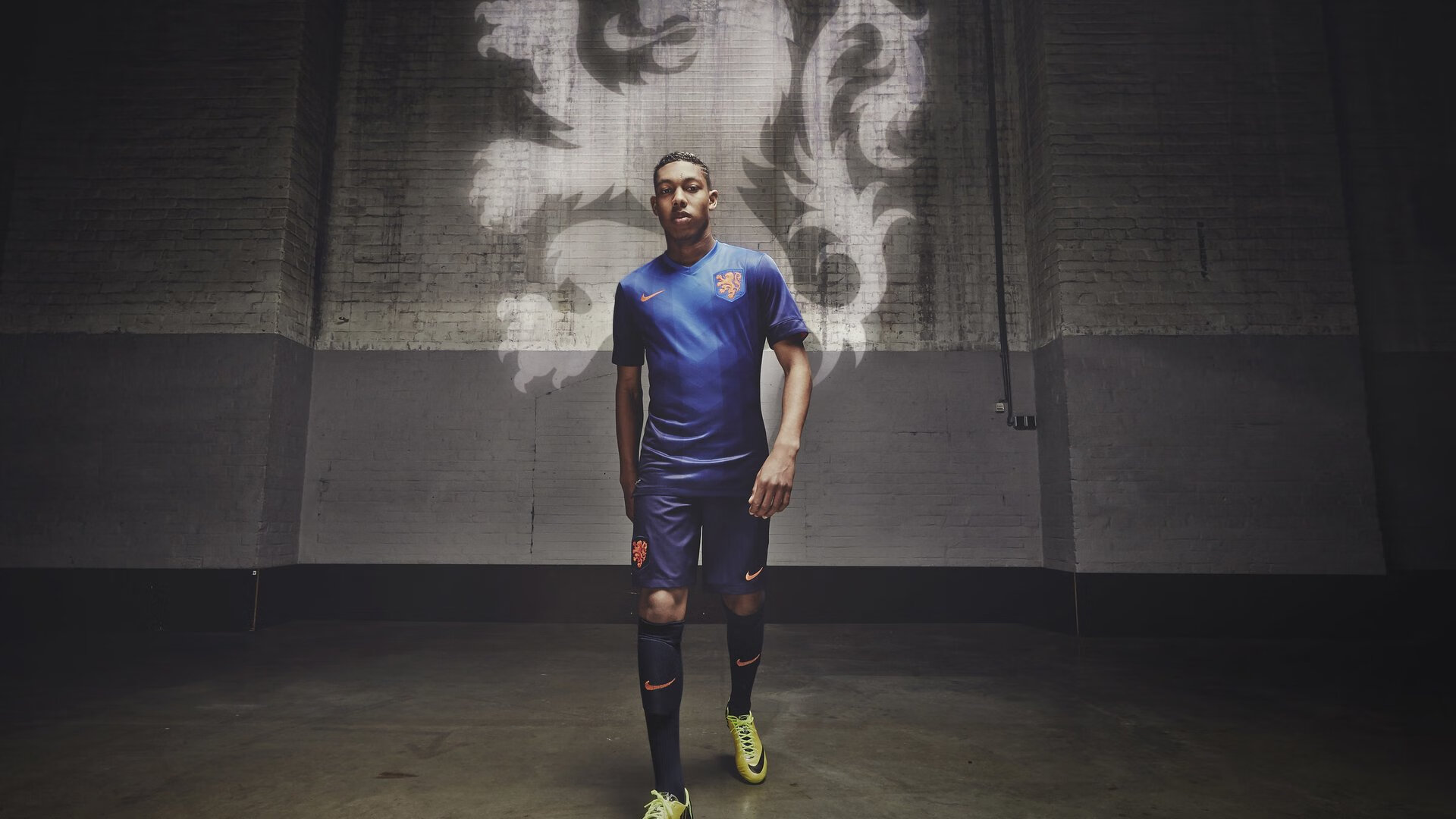 澳大利亚橄榄球赛事的转播权价值激增，全球关注度不断上升，一场令人激动的澳式橄榄球比赛